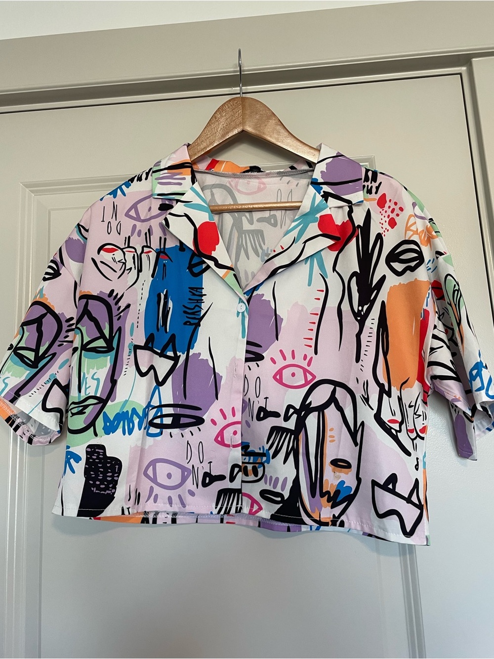 SHEIN Multicolor Abstract Cropped Button-Down Shirt